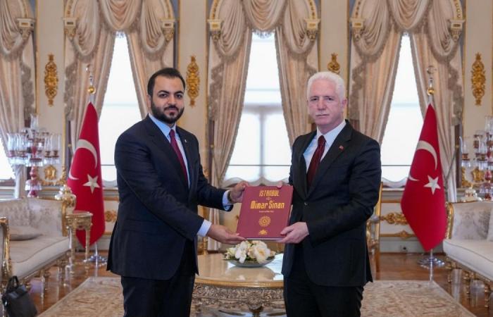 والي إسطنبول يجتمع مع القنصل العام لدولة قطر 