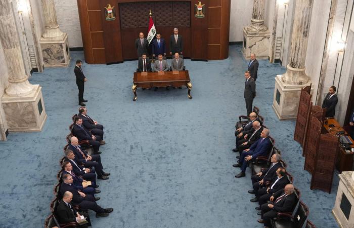 وزير
      النفط
      العراقي:
      شحنات
      كركوك
      في
      طريقها
      إلى
      ميناء
      جيهان
      قريباً