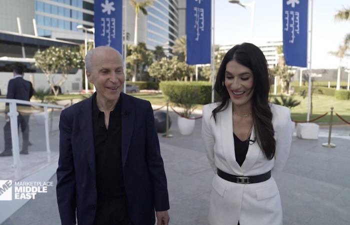 العلم يلتقي بالاستراتيجية العالمية في تجمّع "علماء نوبل" بدبي