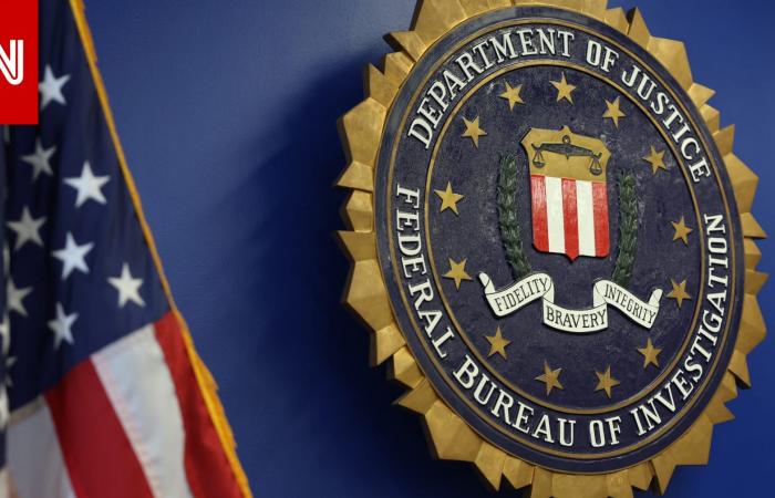 متابعة: مدير FBI يُقيل موظفين مرتبطين بالتحقيق في قضية "سوء تعامل ترامب مع الوثائق السرية".. ما القصة؟