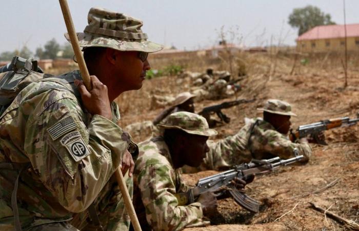 صاروخ
      أُطلق
      من
      السودان
      يتسبب
      بأضرار
      في
      بلدة
      تشادية