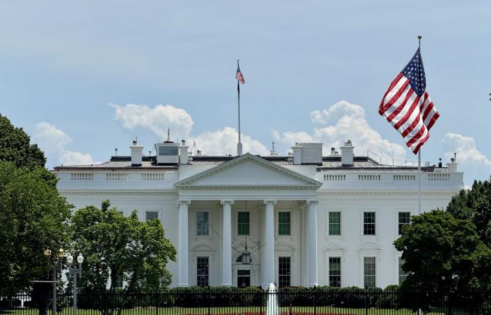 حانة قريبة من البيت الأبيض تقدّم الجعة مجانًا وتتوقف عند أول إهانة بخطاب ترامب