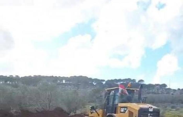 الجيش
      اللبناني
      يتجاهل
      التهديدات
      الإسرائيلية
      ويثبّت
      مواقعه
      على
      الحدود