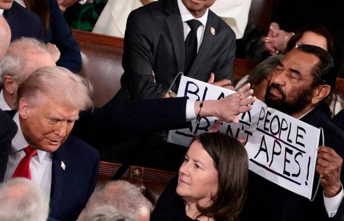 وزير
      الخزانة
      الأميركي
      السابق
      يستقيل
      من
      جامعة
      هارفارد
      بسبب
      علاقته
      بإبستين