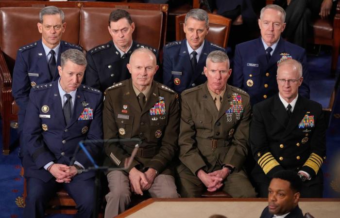 وزير
      الخزانة
      الأميركي
      السابق
      يستقيل
      من
      جامعة
      هارفارد
      بسبب
      علاقته
      بإبستين