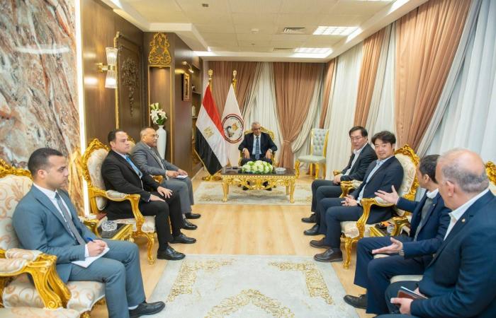 مصر
      تعزز
      تصنيعها
      العسكري
      بمدفع
      «الهاوتزر»
      الكوري