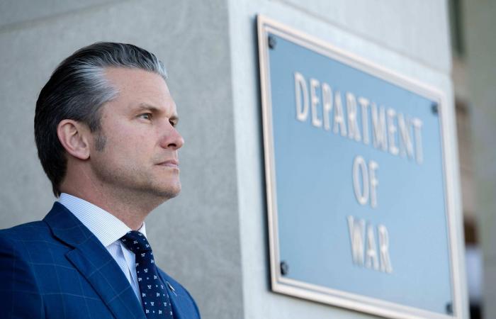 أزمة
      البنتاغون
      و«أنثروبيك»
      تختبر
      حدود
      الدولة
      في
      عصر
      الذكاء
      الاصطناعي