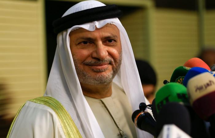 "لا تُجارِ خطابًا هابطًا".. أنور قرقاش: تعامل الإمارات مع الأزمات يقدم دروسًا في السياسة والأخلاق