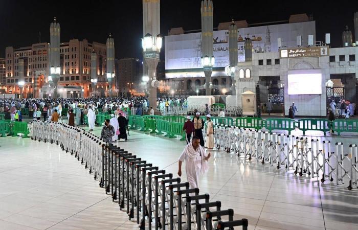 خادم
      الحرمين
      وولي
      العهد
      يعزّيان
      قيادة
      الكويت
      بوفاة
      سلمان
      الصباح