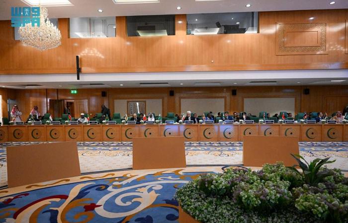 «اجتماع
      جدة»
      يدعو
      المجتمع
      الدولي
      لإجبار
      إسرائيل
      على
      السلام