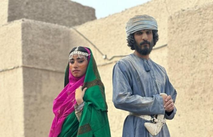 القافز.. مسلسل رمضاني عماني مستمد من رواية البوكر يشهد عودة سميرة الوهيبي