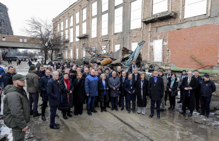 الانتخابات
      البلدية
      تهدد
      الطموح
      الرئاسي
      لرئيس
      وزراء
      فرنسا
      الأسبق