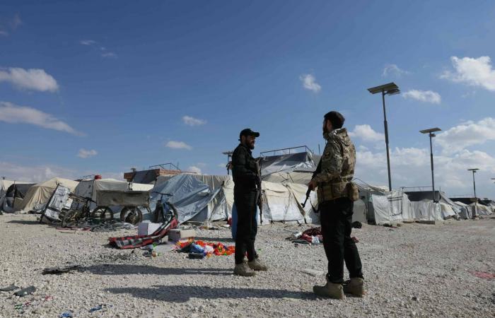 تنظيم
      «داعش»
      يكثف
      هجماته
      بتكتيك
      «الذئاب
      المنفردة»
      في
      سوريا