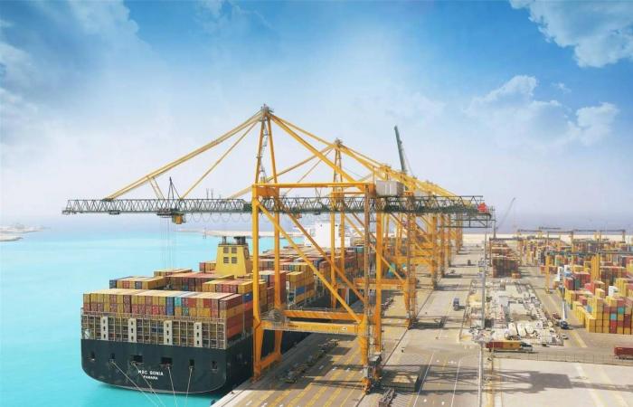 «المركزي
      الأوروبي»:
      بعنا
      جزءاً
      من
      أصولنا
      الدولارية
      قبل
      صدور
      قرارات
      الرسوم