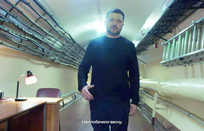 زيلينسكي
      يبحث
      هاتفياً
      مع
      ترمب
      جولة
      مفاوضات
      جديدة
      لإنهاء
      الحرب