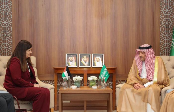 الخارجية
      الفلسطينية:
      الصمت
      على
      ممارسات
      إسرائيل
      لم
      يعد
      خياراً