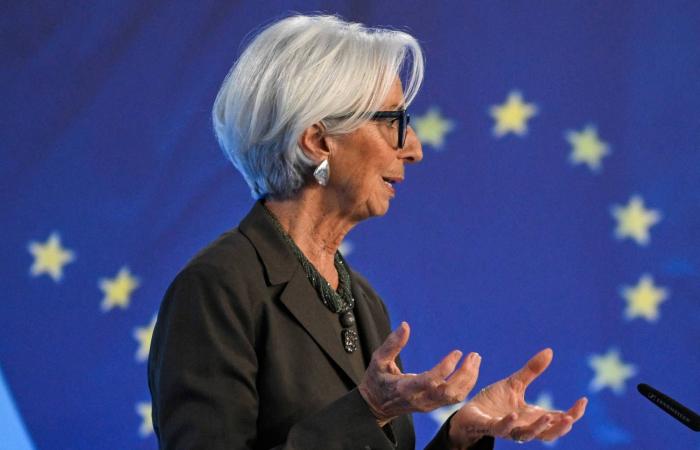 الأسهم
      الأوروبية
      تستقر
      وتتجه
      لمكاسب
      شهرية
      متتالية