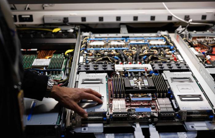 الحكومة
      السويسرية
      تؤكد
      تعافي
      الاقتصاد
      ونموه
      بنهاية
      2025