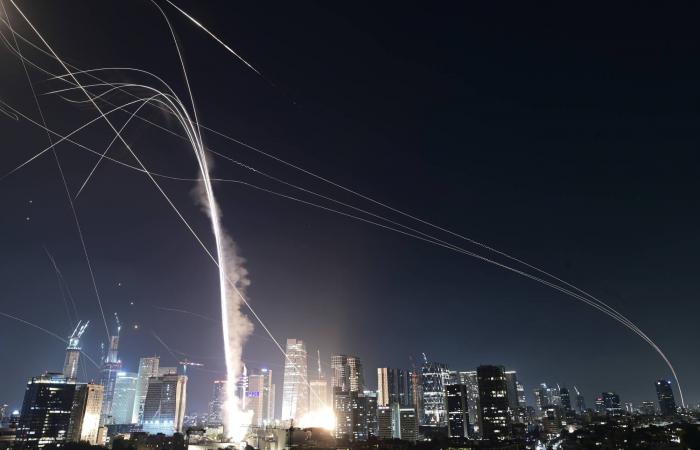 تقرير:
      المعلومات
      المخابراتية
      لا
      تدعم
      زعم
      ترمب
      عن
      الصواريخ
      الإيرانية