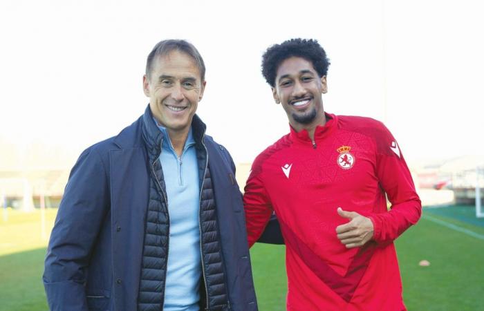 لوبيتيغي يزور لاعبينا المحترفين في كولتورال الإسباني