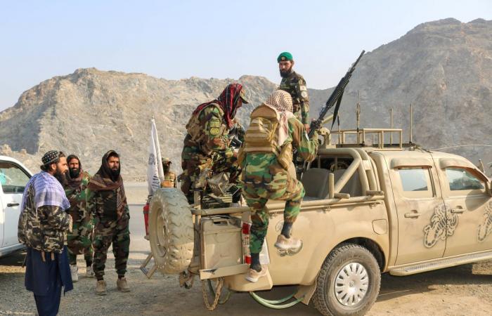 الحكومة
      الأفغانية
      تعلن
      استعدادها
      «للحوار»
      لإنهاء
      النزاع
      مع
      باكستان