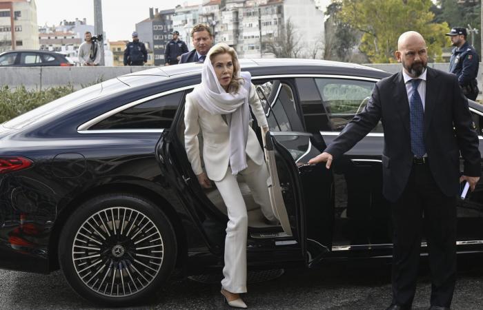 الملكة نور تطالب الأردن بإطلاق سراح الأمير حمزة من "الحجز التعسفي" وسط الحرب الجارية