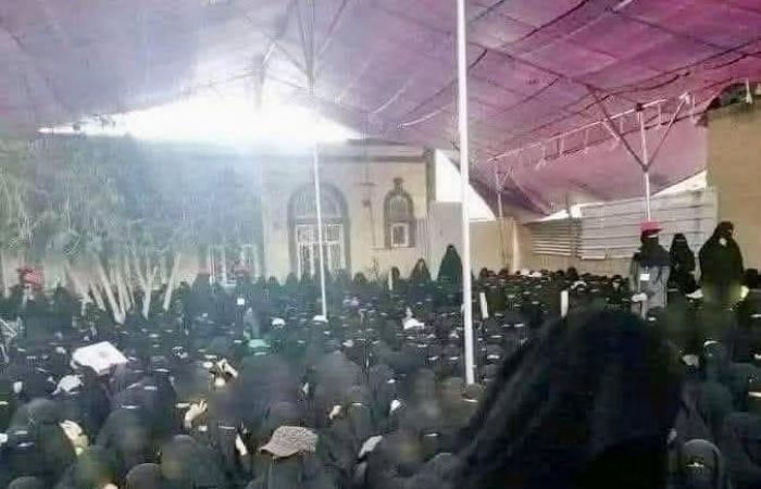 طوابير
      الجوعى
      في
      مناطق
      سيطرة
      الحوثيين
      تثير
      فزع
      اليمنيين