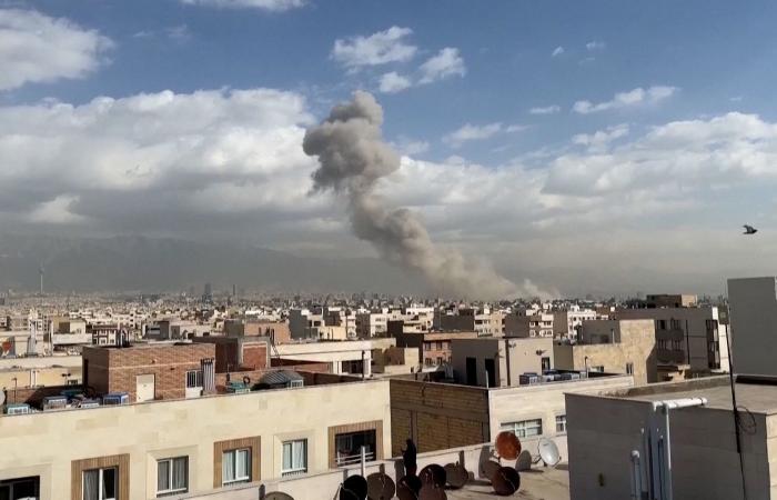 فيديو يظهر أعمدة الدخان تغطي أفق طهران بعد هجوم إسرائيلي أمريكي