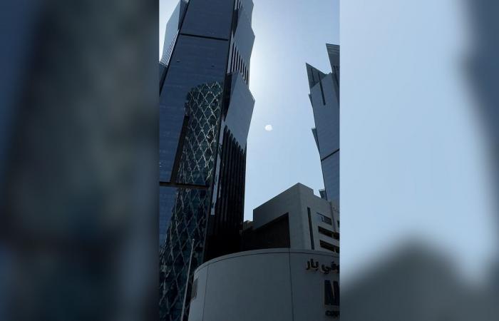 شاهد ما رصده مراسل CNN في الدوحة لحظة هجوم صاروخي من إيران