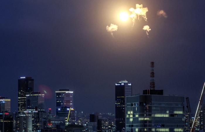 ما الدول التي استهدفتها إيران بالصواريخ و"الدرونز" بعد الهجمات الأمريكية الإسرائيلية؟