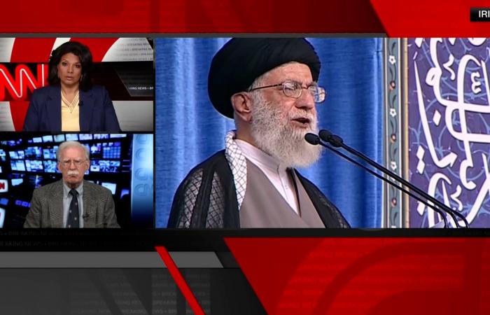 "يستحق ذلك".. شاهد رد فعل جون بولتون بعد تأكيد وسائل إعلام إيرانية مقتل خامنئي