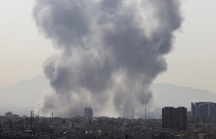 الى جانب إسرائيل.. مسؤول أمريكي لـCNN: الولايات المتحدة تشنّ غارات على إيران