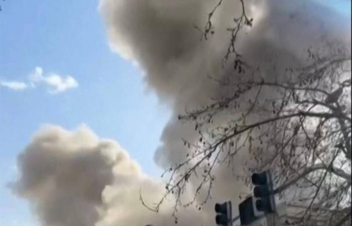 مسؤول
      إيراني:
      قادرون
      على
      استهداف
      جميع
      القواعد
      والمصالح
      الأميركية