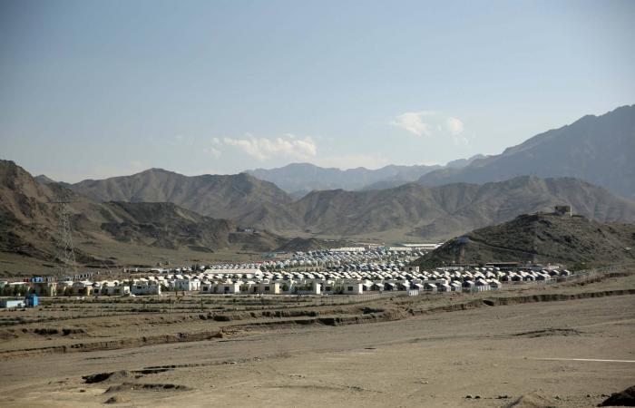 اشتباكات
      دامية
      بين
      باكستان
      وأفغانستان