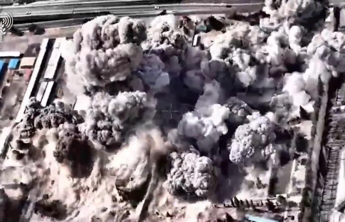 لحظة استهداف المقاتلات الإسرائيلية مقرًا للجيش الإيراني في طهران