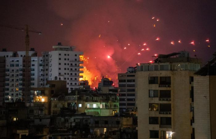 أول تعليق للحكومة اللبنانية و"حزب الله" بشأن إطلاق صواريخ على إسرائيل