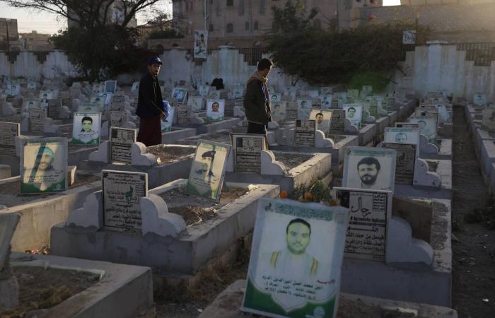 زعيم
      «الحوثية»
      يدعم
      إيران
      دون
      التصريح
      بخوض
      الحرب