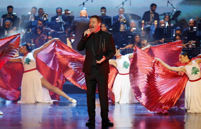 «العرض
      الكبير»
      يجوب
      العالم
      موسيقى
      ورقصاً
      في
      «كازينو
      لبنان»