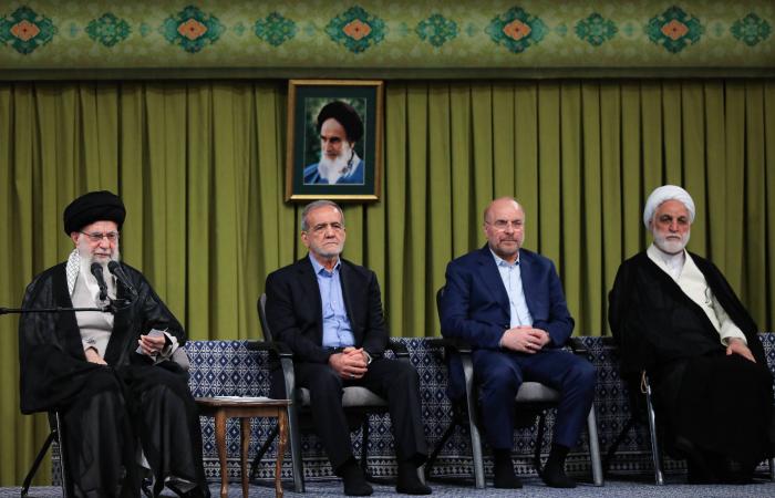 في
      إيران
      المنقسمة...
      مقتل
      خامنئي
      يجلب
      البهجة
      ويثير
      الحزن