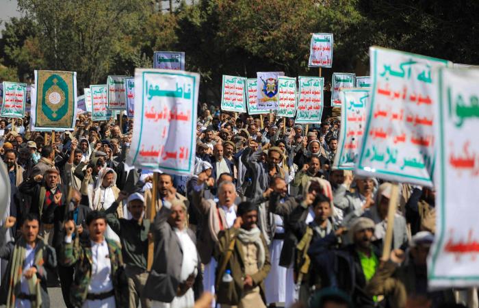 زعيم
      «الحوثية»
      يدعم
      إيران
      دون
      التصريح
      بخوض
      الحرب