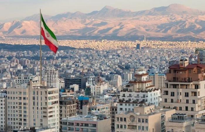 مقتل وزير الدفاع ورئيس الأركان الإيرانيين خلال الضربات الأمريكية والإسرائيلية