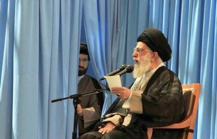 في
      إيران
      المنقسمة...
      مقتل
      خامنئي
      يجلب
      البهجة
      ويثير
      الحزن