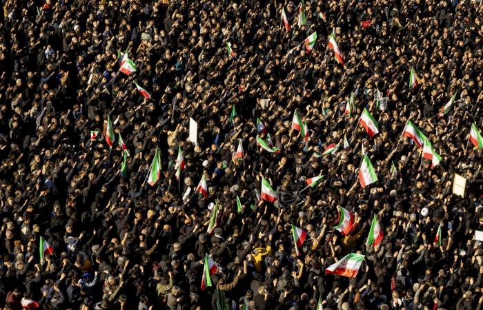 إيران تعلن تشكيل مجلس قيادة لإدارة شؤونها.. وبيزشكيان يتعهد بالثأر لمقتل خامنئي