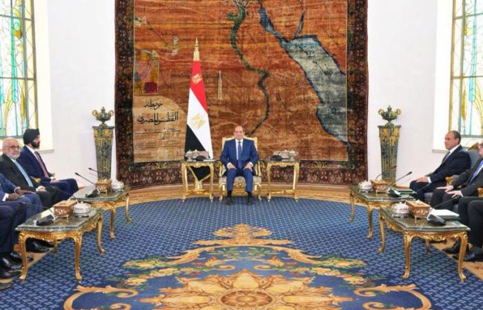 الرئيس المصري يحذر من تداعيات تفاقم التوتر الإقليمي الراهن على أمن واستقرار المنطقة