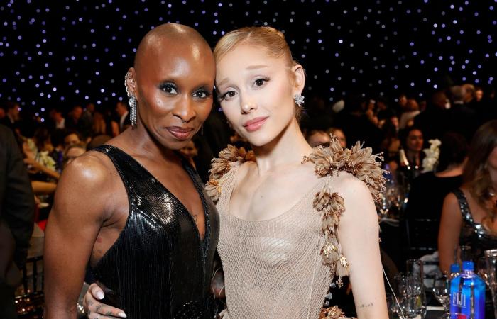 مشاهير هوليوود يحولون السجادة الحمراء إلى عروض أزياء "تنكرية" بهذه الإطلالات