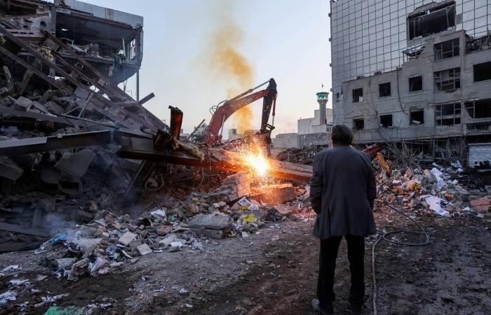 تساؤلات
      حول
      امتلاك
      ترمب
      استراتيجية
      خروج
      من
      الحرب