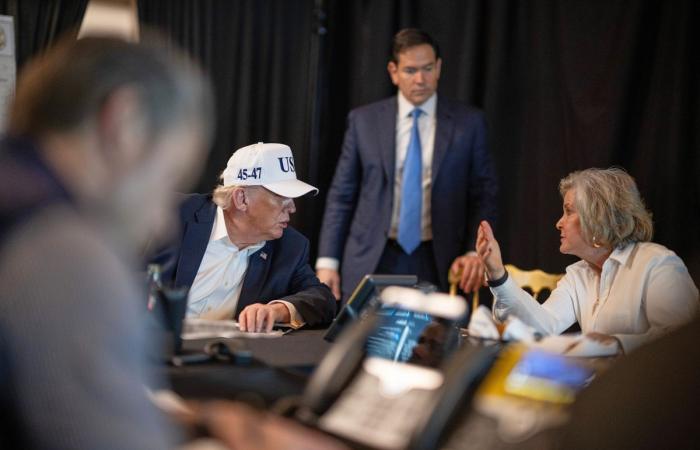 جدل
      أمني
      داخل
      غرفة
      عمليات
      ترامب
      خلال
      ضربات
      إيران..
      جهاز
      ذكي
      يثير
      تساؤلات
      واسعة