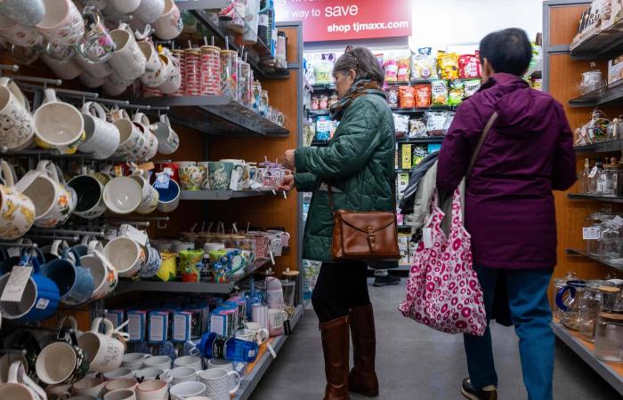 «إيتوتشو»
      اليابانية
      تبحث
      عن
      إمدادات
      نفط
      من
      خارج
      الشرق
      الأوسط