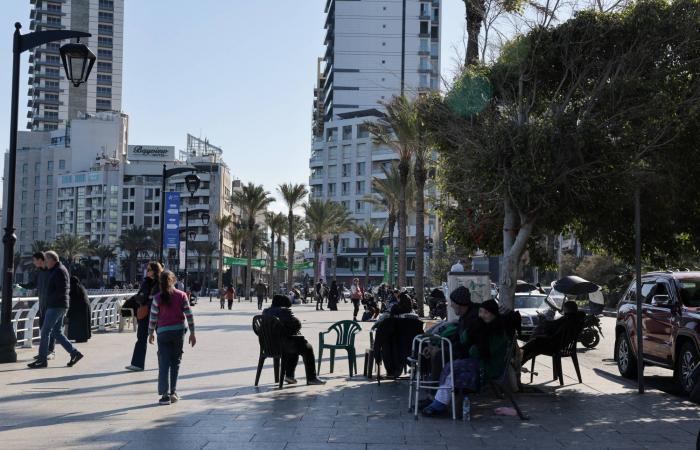 أهالي
      الجنوب
      في
      رحلة
      نزوح
      جديدة:
      قلق
      وخوف
      ورفض
      للحرب