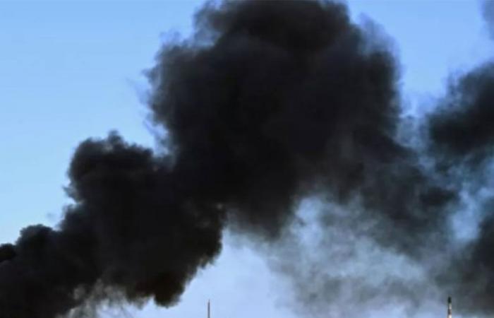 الكويت تعلن احتواء حريق إثر سقوط شظية على خزان وقود بمحطة دون تسجيل إصابات